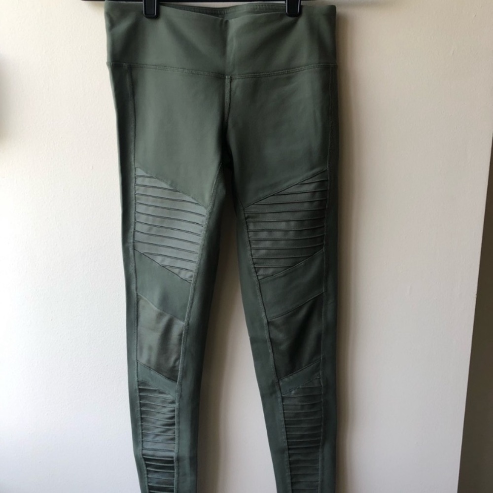 Alo yoga Moto leggings size S